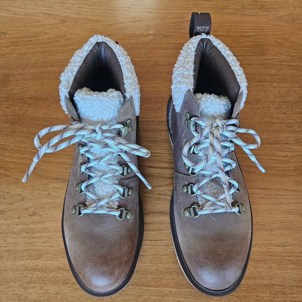 Sorel Lennox Lace Cozy Waterproof Boots – Size 9 – NEW
